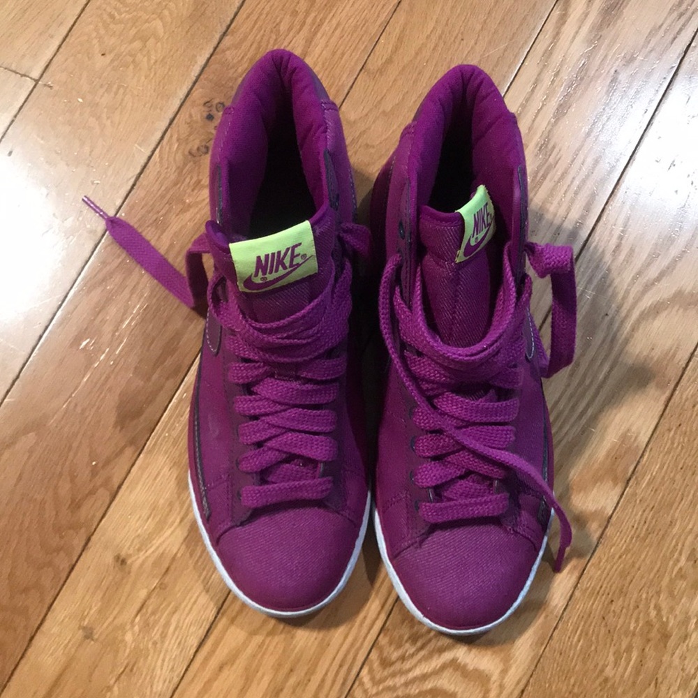 Nike upper sneakers